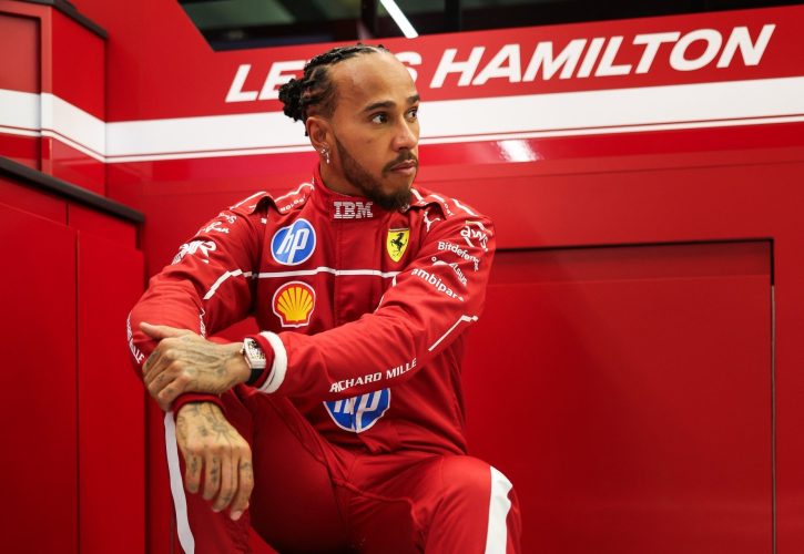 HAMILTON EM CRISE NA FERRARI