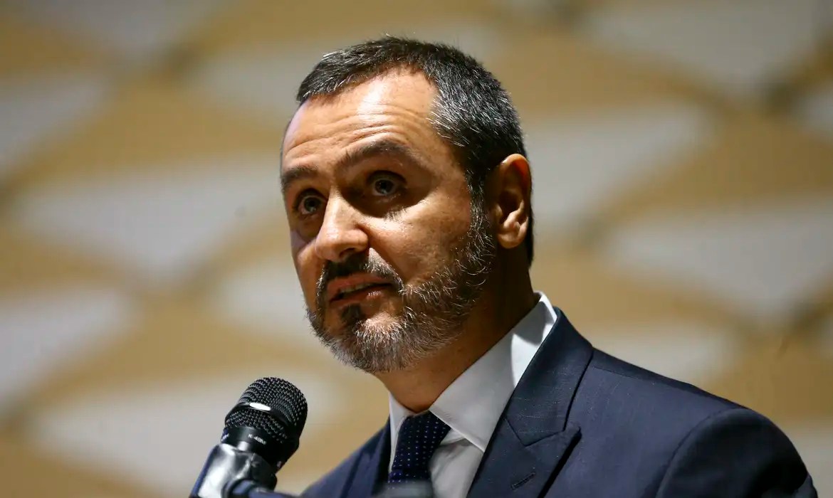 Juiz de Fora sedia exposições de automóveis históricos, moedas e coleções raras - Por Tribuna